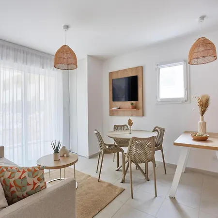 Newly Built Holiday Near The Beach Apartment